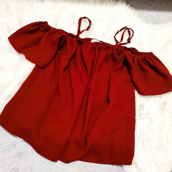 ABERCROMBIE Off Shoulder with Adjustable Straps - Picture 2 of 3